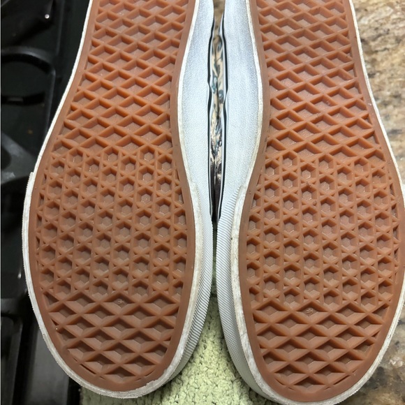 Women's "The Shining" edition Vans size 6 - Picture 2 of 4
